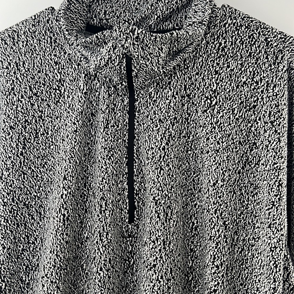 Avis partial zip pullover. - Picture 4 of 5